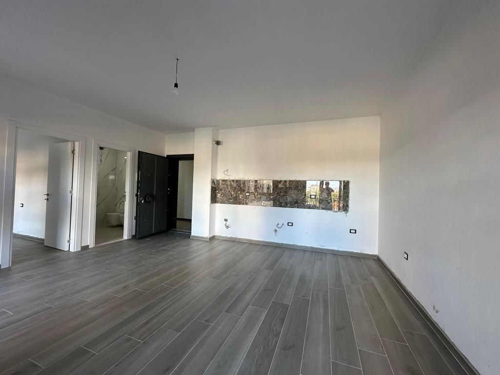 Apartament 1+1 me Qira në Bulevardin e Ri, Kompleksi Ndregjoni
