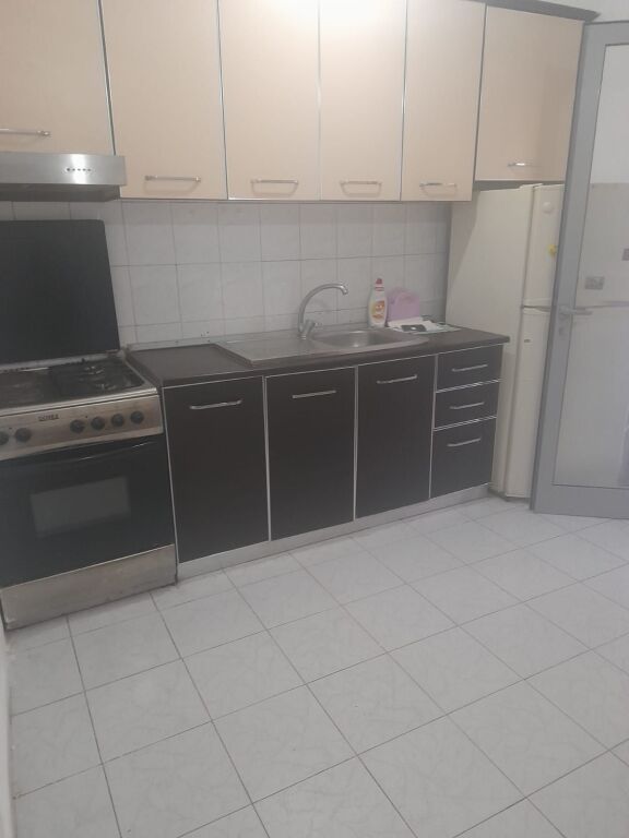 VENDESI APPARTAMENTO 1+1 - Vicino alla Clinica di Fisioterapia AD-AR, DURRËSf  ID 5621