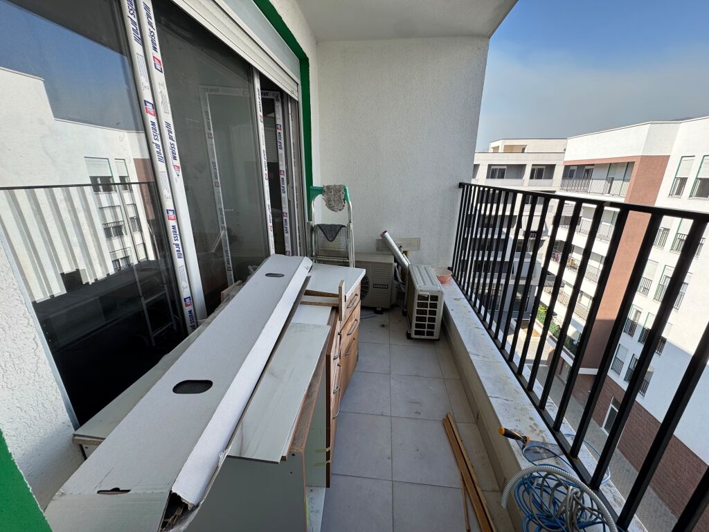 🏡 JEPET ME QIRA 1+1  📍 Rruga “5 Maji”, fundi i rrugës 🏢 Kati 5 | Me ashensor 💰 40.000 lek/muaj – i diskutueshëm