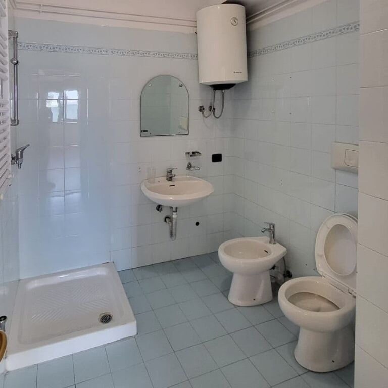🏢 FOR RENT – OFFICE | CENTER, TIRANA