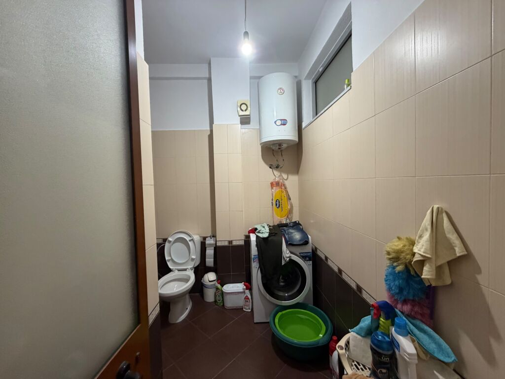 Shitet Apartament 1+1 ne Plazh