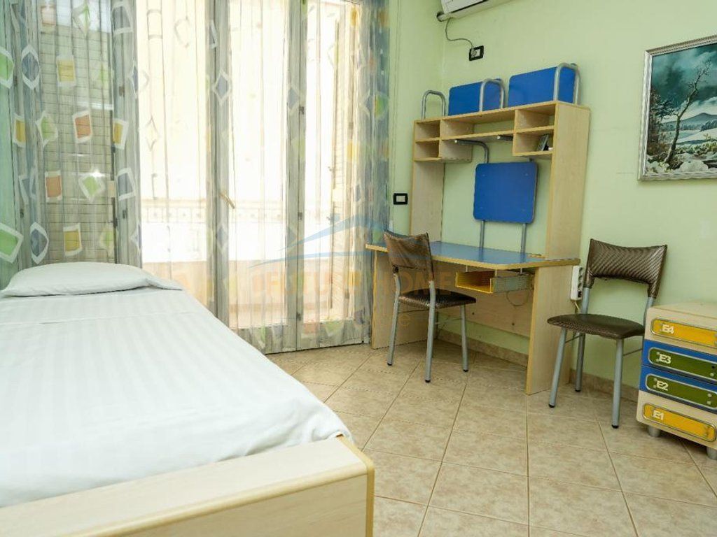 Affitto, Appartamento 3+1+2, Via Bardhok Biba, Centro, Tirana