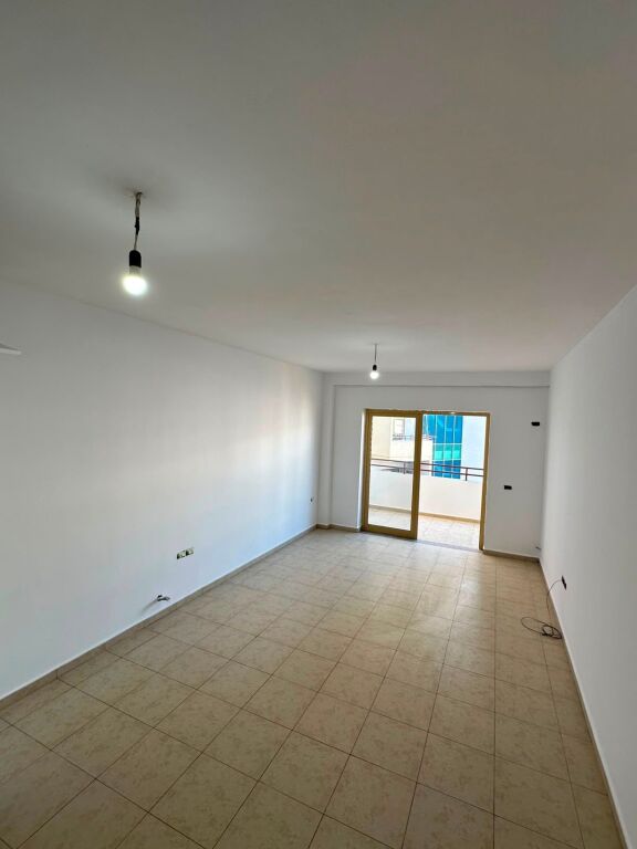 📍Fresk Rruga Thesarit Jepet Apartament 1+1 Me Qera Bosh