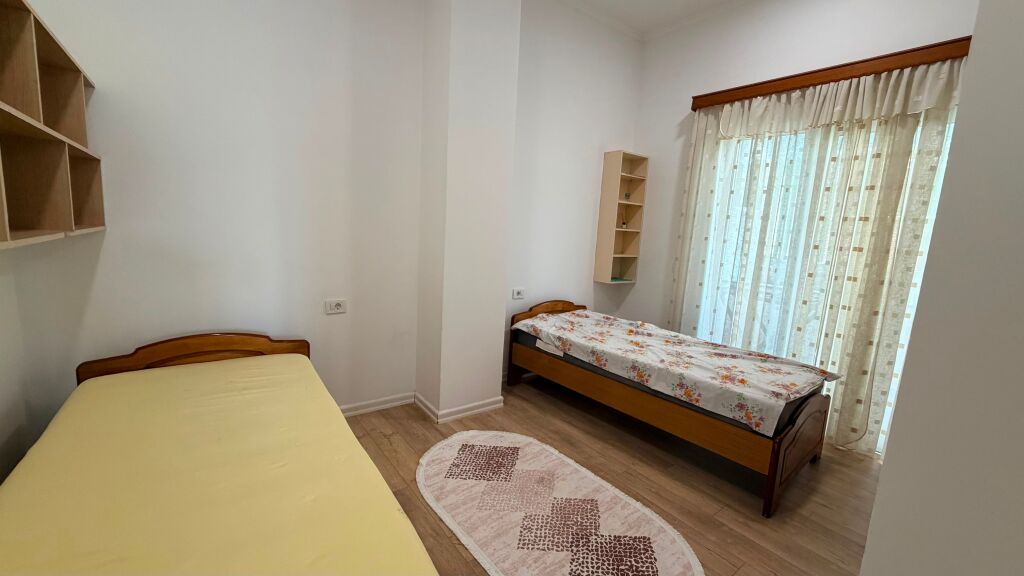 SHITET APARTAMENT 2+1+2 – LIQENI I THATË