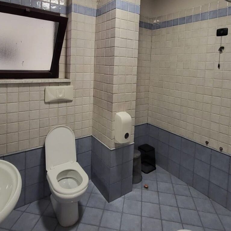 🏢 FOR RENT – OFFICE IN CENTER 📍