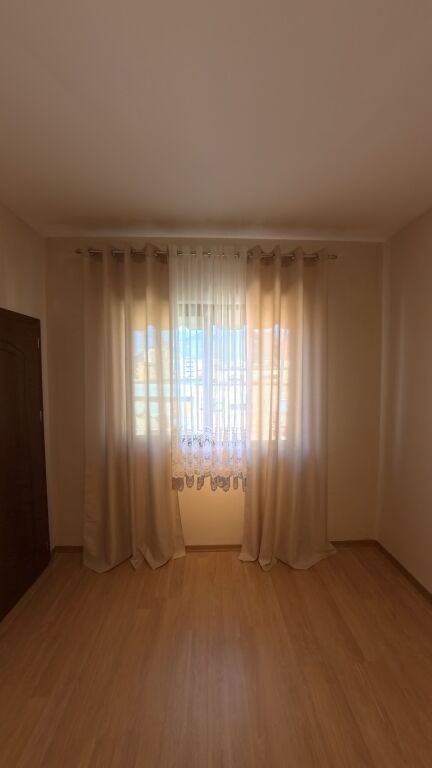 🔥 ONLY 500 M FROM SKËNDERBEJ SQUARE – 1+1 NEWLY INVESTED IN SELVI 60 m²