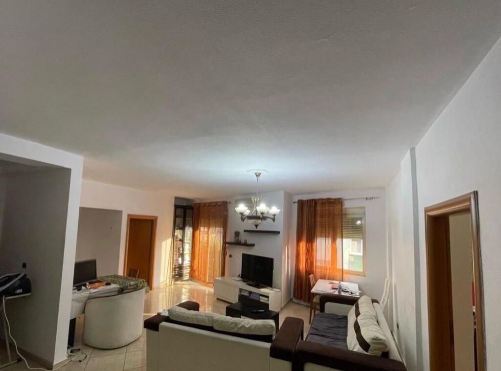 Appartamento in affitto 2+1+2 📍Komuna Parisit, vicino a Nefeli