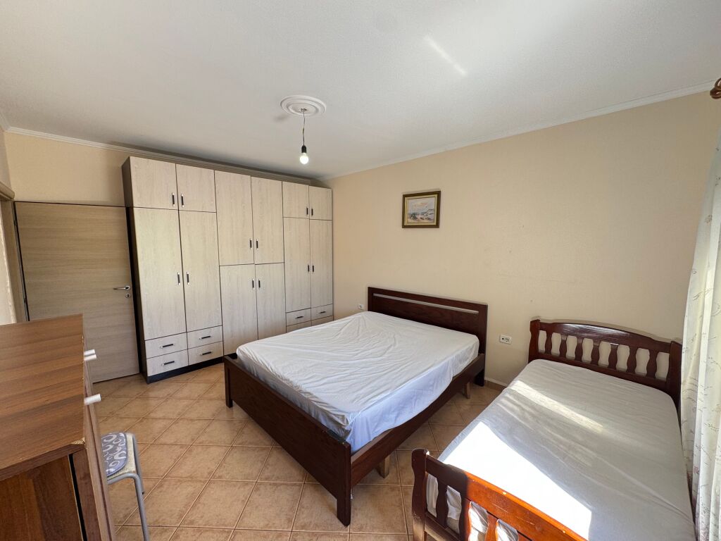 APARTAMENT 1+1 PER SHITJE PRAN PALLATIT ME SHIGJETA !!