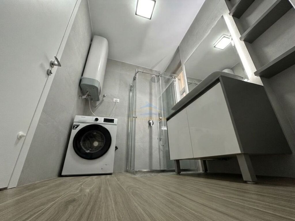 Qera, Apartament 2+1+Post Parkimi, Liqeni i Thate, Tiranë.