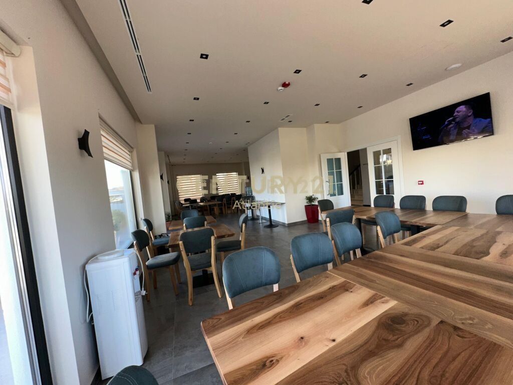WE SELL HOTEL ON ROBI MOUNTAIN!   4,000,000 €