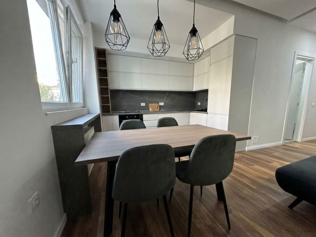 Qera, Apartament 2+1+Post Parkimi, Liqeni i Thate, Tiranë.