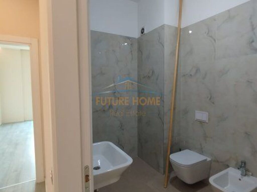 Apartment 2+1+2 for sale, Square 21 Complex, Tirana