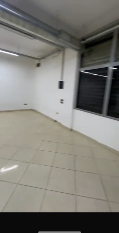 Magazzino in affitto a Kombinat !