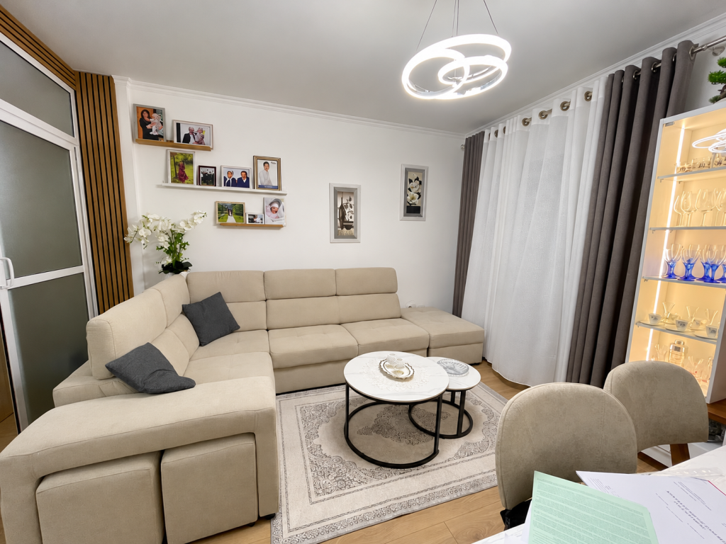 FOR SALE CONVERTED 2+1 APARTMENT, KINOSTUDIO.