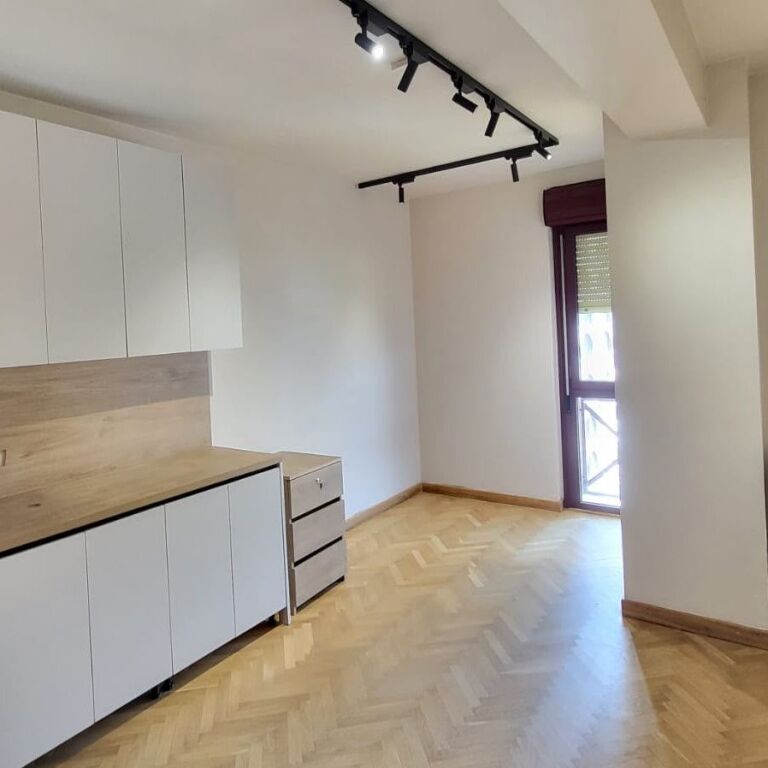 🏢 FOR RENT – OFFICE IN CENTER 📍
