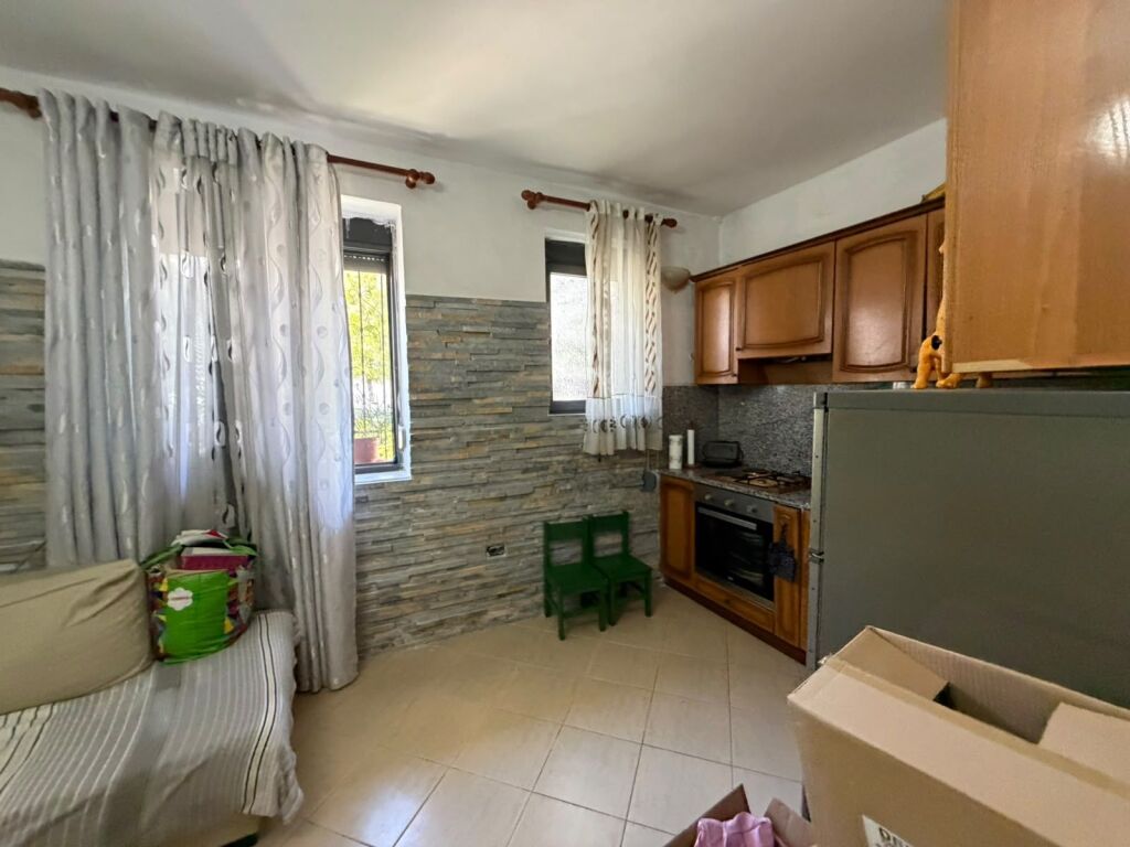 Shitet apartament 2+1+2 tualete
