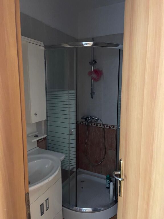 For rent 2+1+2 Commune of Paris KIKA 1