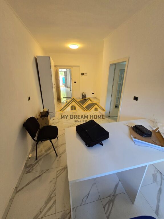 APARTAMENT 1+1 PER SHITJE TEK SHKOLLA 2 GJELAT DURRES!