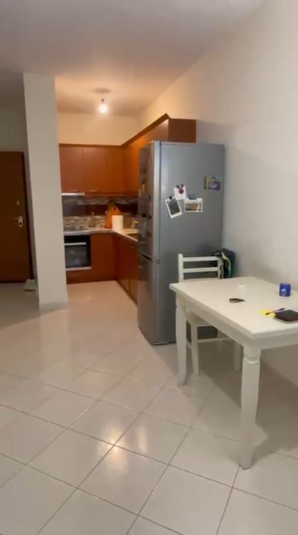 We rent an apartment in Astir