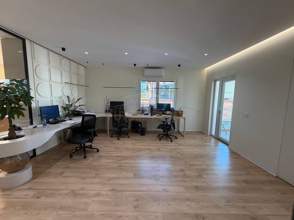 Shitet,Apartament3+1+2+Post Parkimi,Bllok,Tirane.
