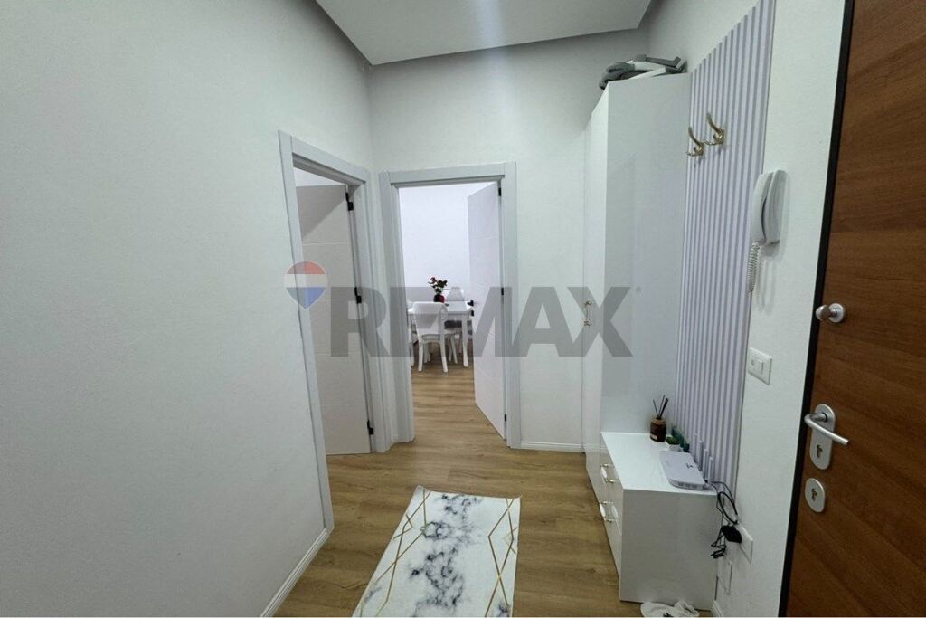 Apartament - Për Qira - Rruga Dritan Hoxha, Tiranë