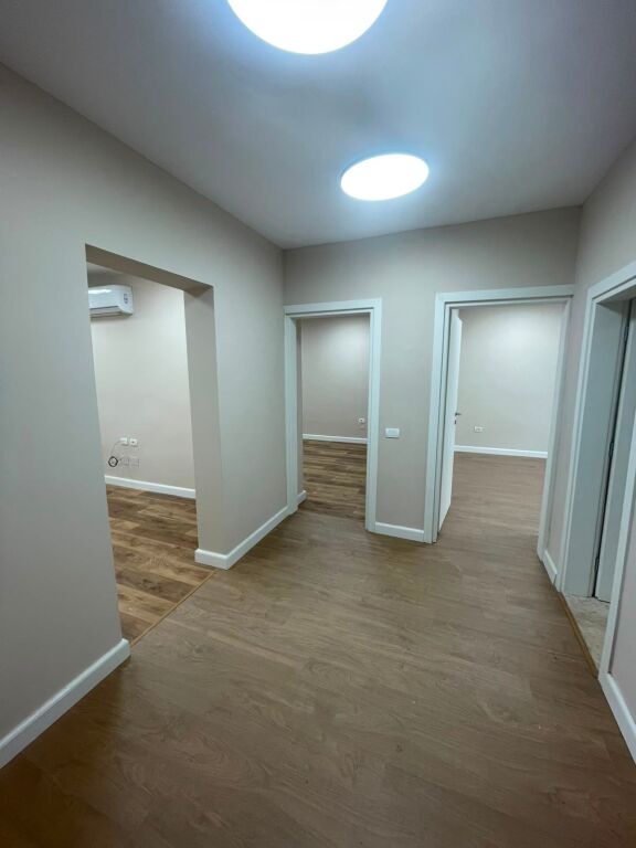 Affitto | Ambjent Biznesi | Blloku | 1100 €/mese diskutueshëm