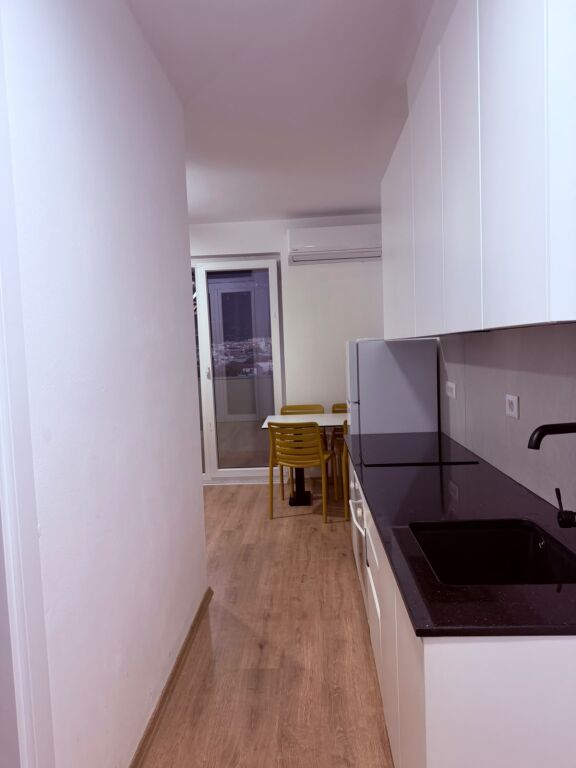 Jepet Me Qera Apartament 1+1+1 Ballkon