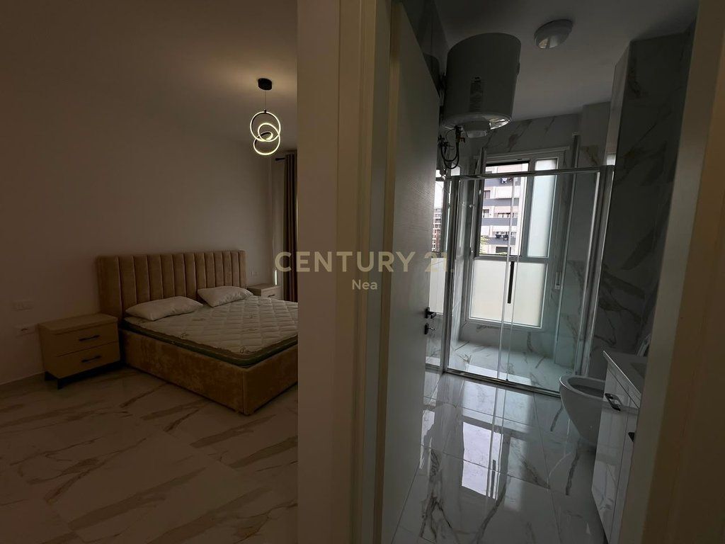 APARTAMENT 2+1+POST PAKIMI ME QIRA – TRIO TOWER, DON BOSKO 800 € /Muaj Sip. Totale  125m2