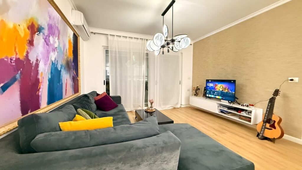 Apartment 1+1 for sale at Komuna e Parisit