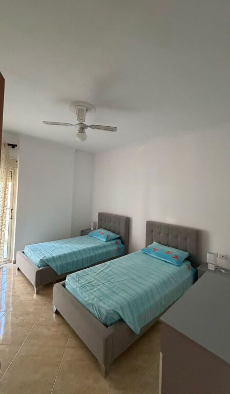 Apartament me Pamje nga Deti për Qira në Lungomare Vlorë