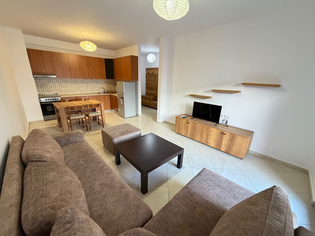 🏠 Appartamento 1+1 in affitto  📍 Indirizzo: Astir Green City 🏢 Piano: 5 🛋️ Arredato 💰 Prezzo: 450 mila lek/mese  📞 Per maggiori informazioni o per visitare, contattare in privato.