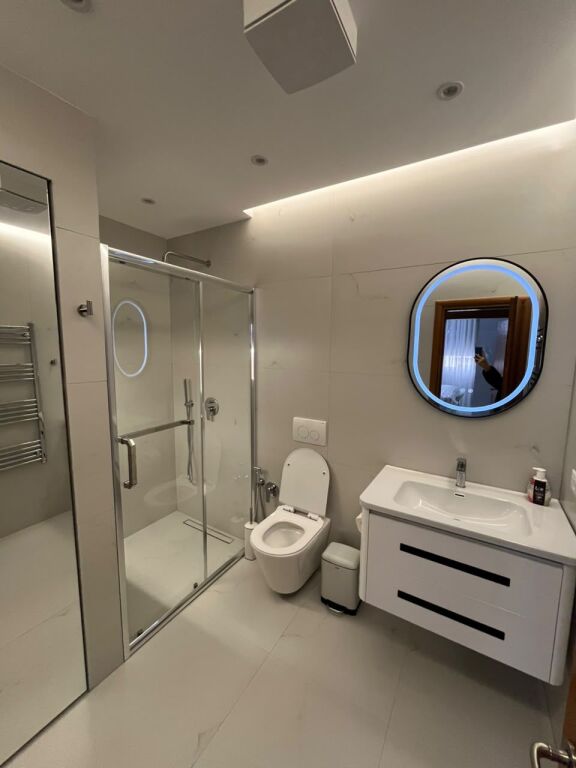 🛋️ **JEPET ME QIRA APARTAMENT 2+1 + 🅿️**  📍 **Rruga e Kavajës, Tiranë**