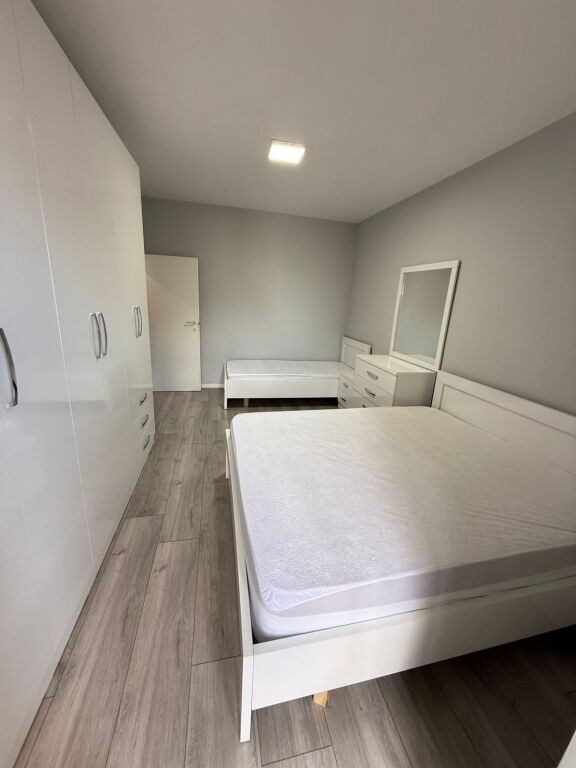 Super Apartament 2+1 me qera tek 21 Dhjetori (750 Euro)