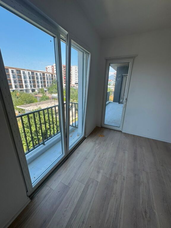 Apartament 2+1+2tualete +2ballkone