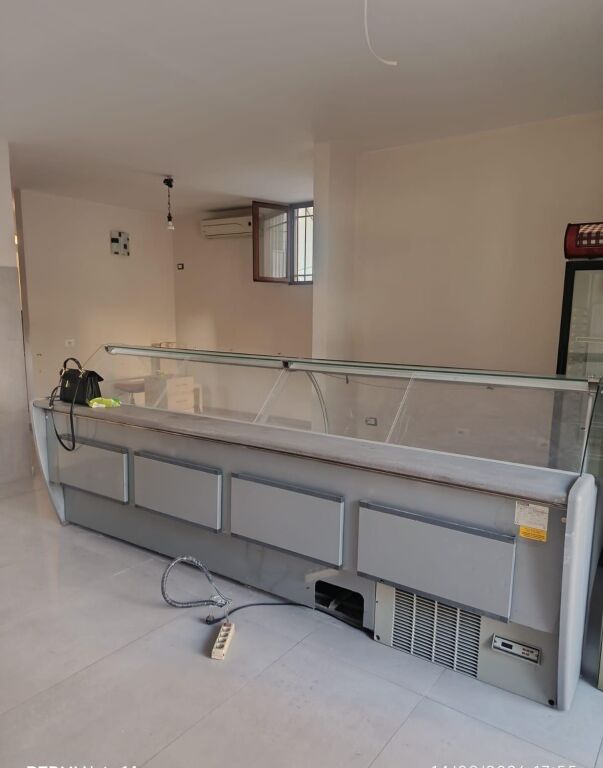 Qera | Shtëpi private 2 + 1 | Bulevardi Zogu i Parë | 1200 €/muaj