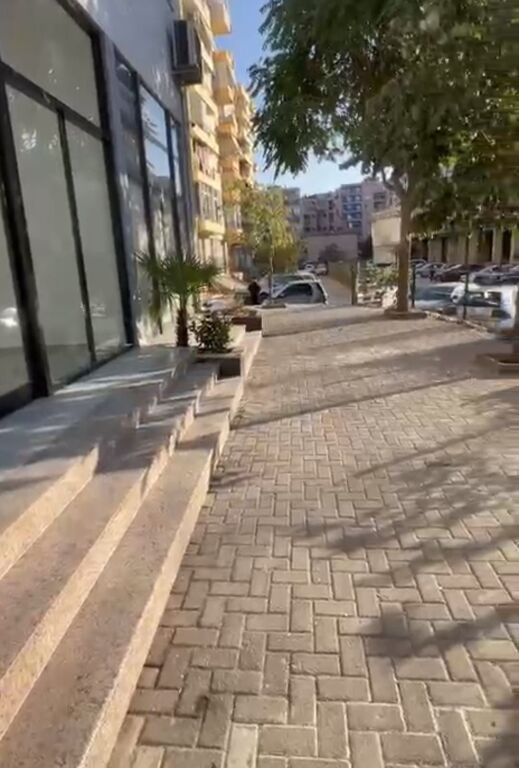 Affittasi negozio ad Astir, in via Sokrat Miho! 500 mila lek netti!