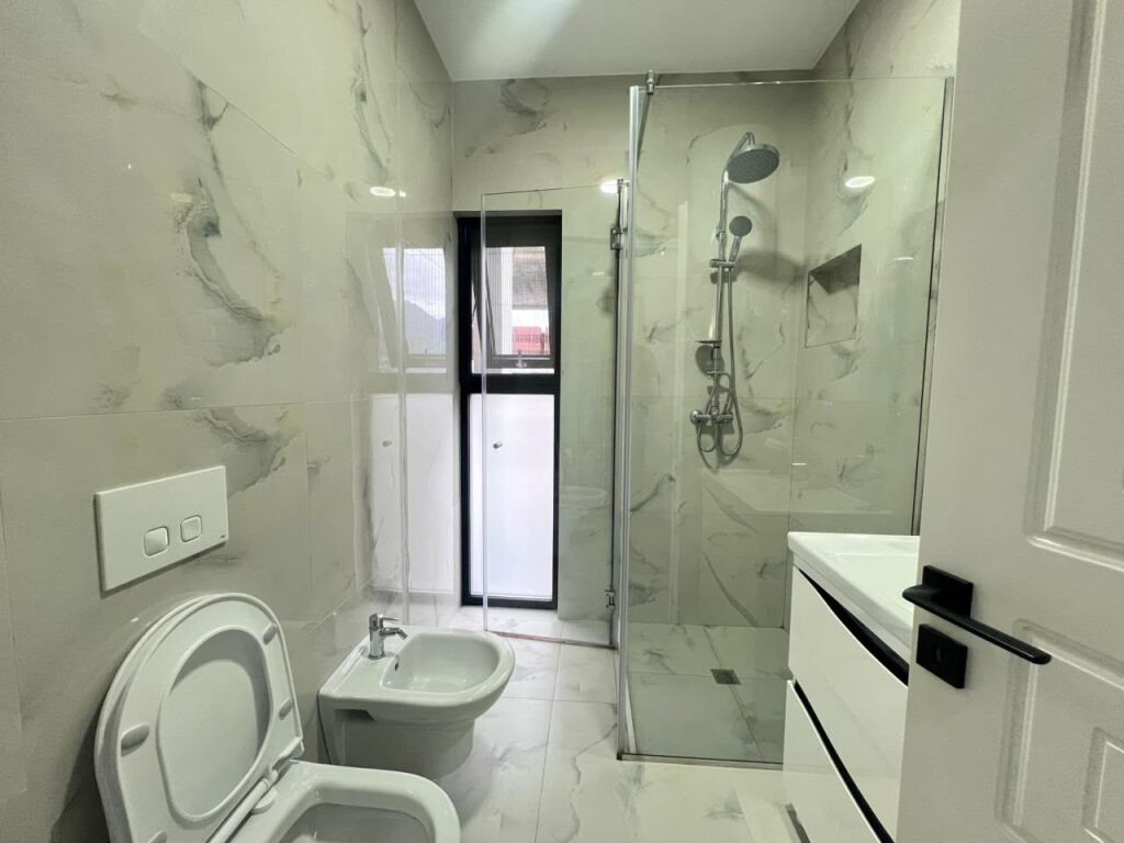 Apartament Me Qera 2+1 Ne Farke ( ID B2202120) Tirane