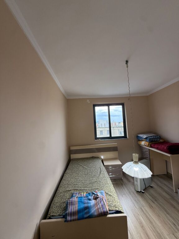 Apartament 2+1 per qera tek Materniteti i ri !