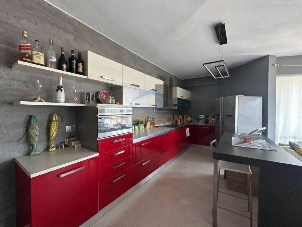 Qera, Apartament 2+1+2,Kompleksi Kika 1, Komuna e Parisit, Tirane.