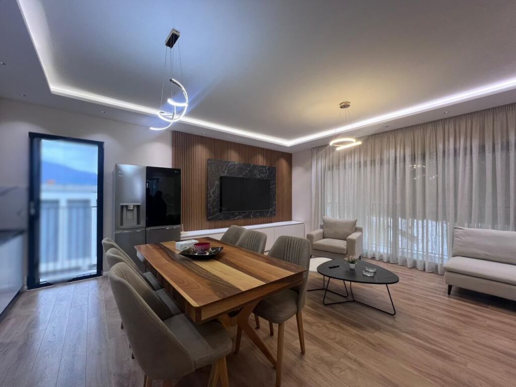 Apartament Me Qera 2+1 Ne Farke ( ID B2202120) Tirane