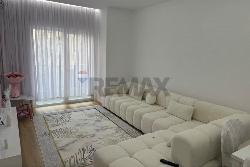 Apartament - Për Qira - Rruga Dritan Hoxha, Tiranë