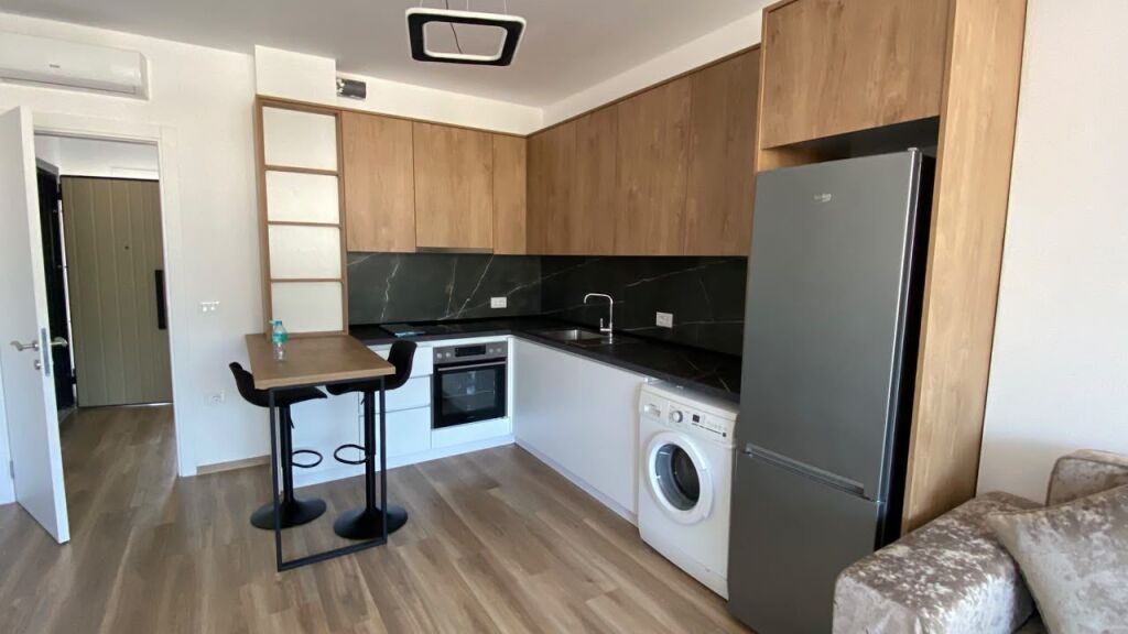Rent, 2 Apartments 1+1 + Studios, Dibra Street, Tirana Empire74569