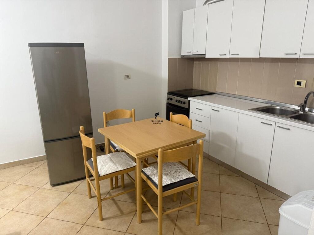 APARTAMENT ME QERA 1+1 KOMUNA E PARISIT 55.000 LEKE FH-94322