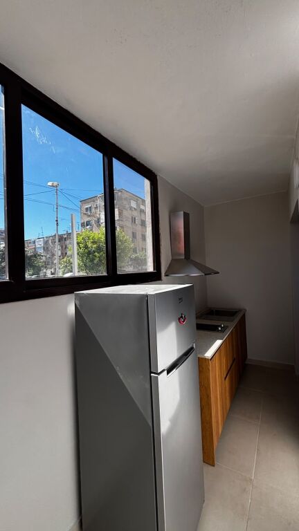 Qera, Apartament 2+1+ Garazh,Prane Stadiumit, Durrës