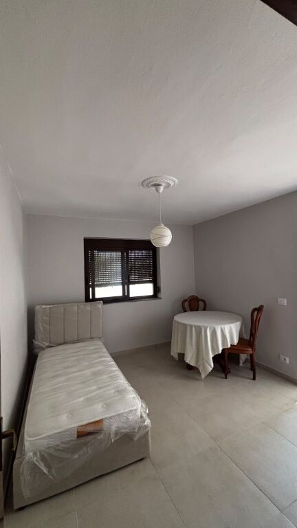Qera, Apartament 2+1+ Garazh,Prane Stadiumit, Durrës