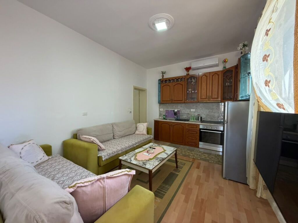 Apartment 2+1+Private Parking Space for Long Term Rent - Reald School, Vlore
