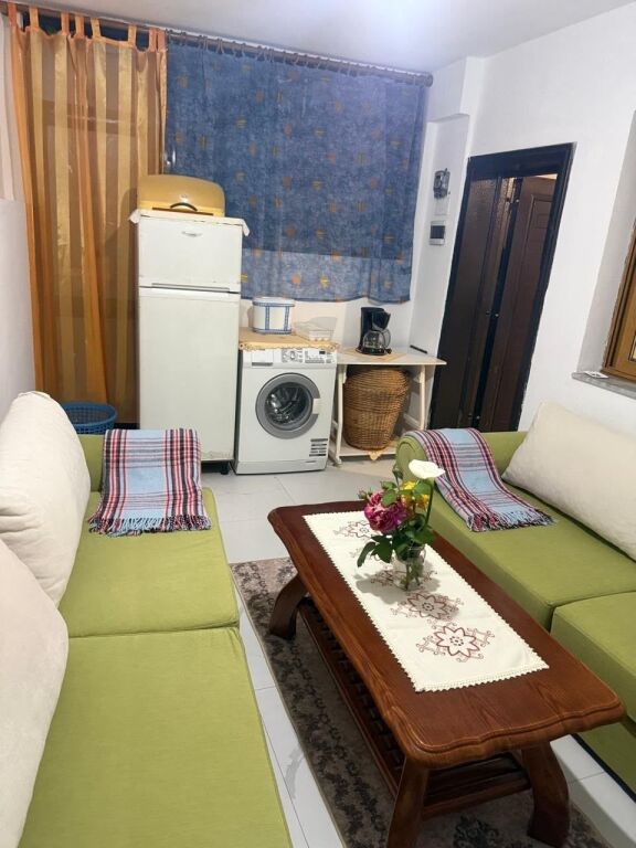 APARTAMENT 1+1 35,000 LEKE QYTET STUDENTI