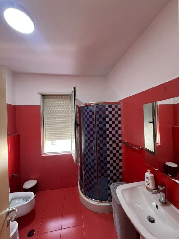 Liqeni i Thate Apartament 2+1 me qira