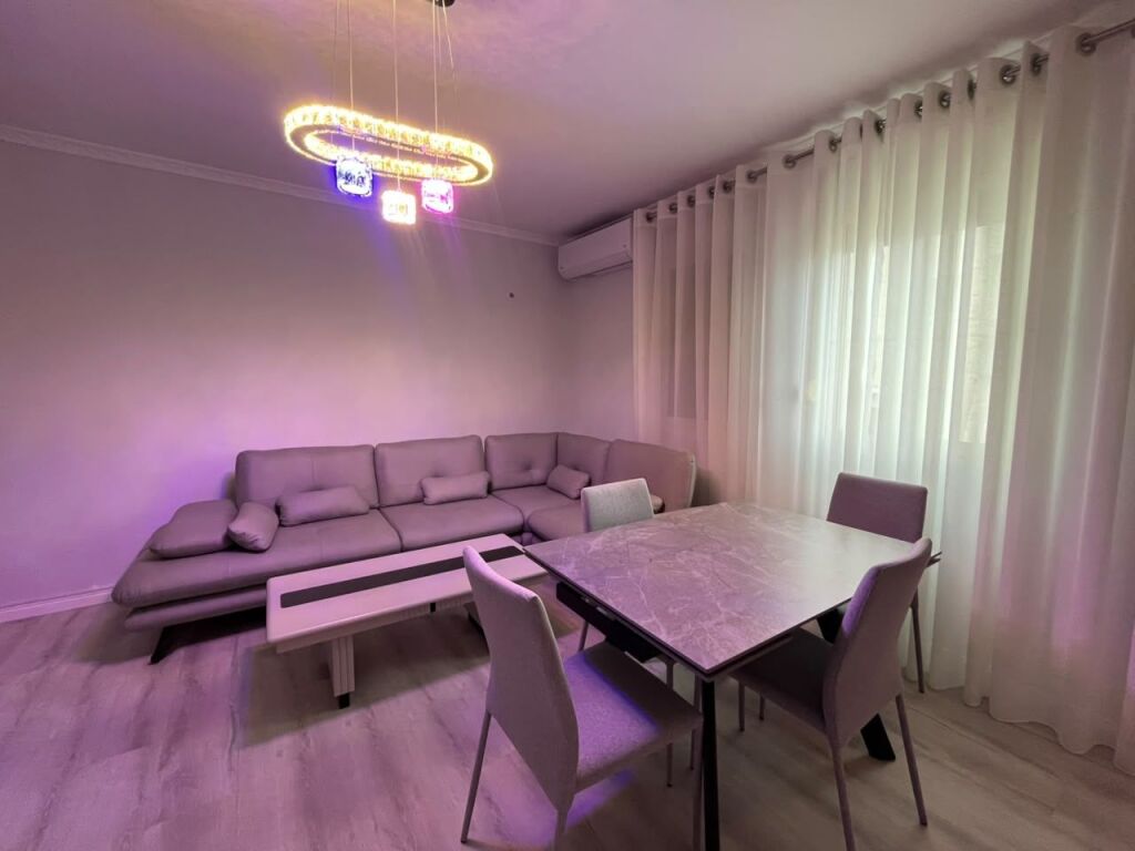 🛋️ **JEPET ME QIRA APARTAMENT 2+1 + 🅿️**  📍 **Rruga e Kavajës, Tiranë**