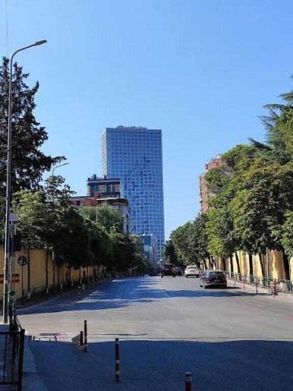 VILË ME QIRA | RRUGA E ELBASANIT, PALLATI I BRIGADAVE